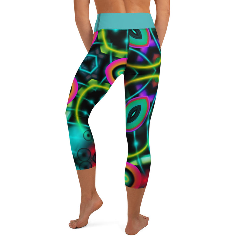 Yoga Capri Leggings Kaleidoscope - SAVANNAHWOOD